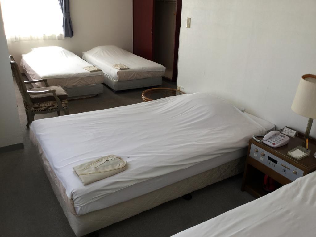 Hotel Peace Land Ishigaki Ishigaki  Kültér fotó